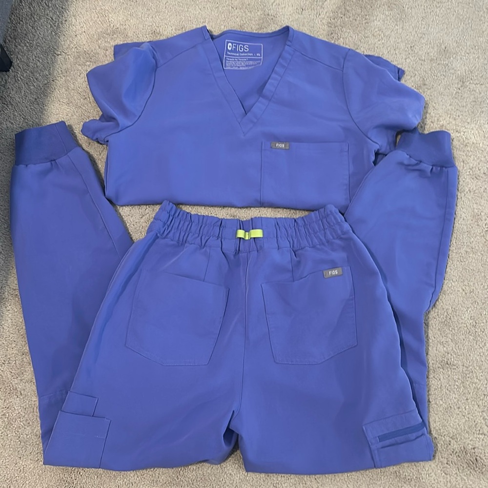 Limited Edition Figs Scrub SET- LIKE NEW